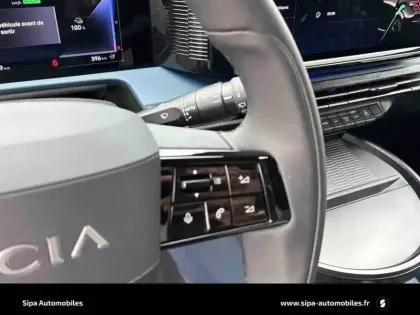 Photo 29 Lancia Ypsilon Gén. III Ph1 Edition Cassina 5