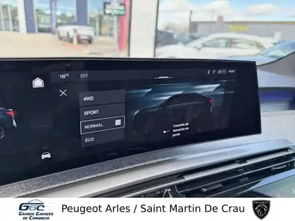 Photo 21 Peugeot 3008  Electrique 325 ch 4x4 73 kWh