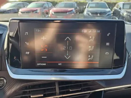 Photo 26 Peugeot 208  PureTech 100 S&S EAT8