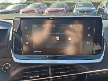 Photo 28 Peugeot 208  PureTech 100 S&S EAT8