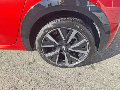 Photo 8 Peugeot 208  PureTech 100 S&S EAT8