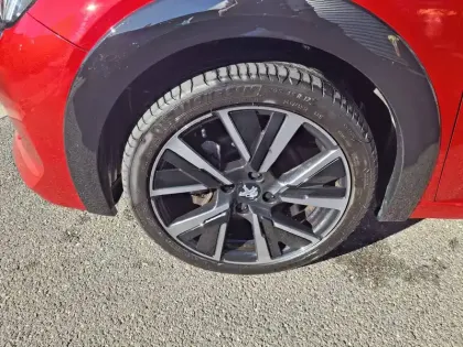 Photo 9 Peugeot 208  PureTech 100 S&S EAT8