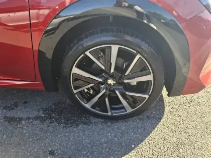 Photo 10 Peugeot 208  PureTech 100 S&S EAT8