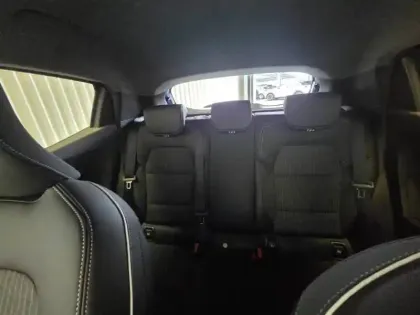 Photo 26 Renault Clio  E-Tech full hybrid 145