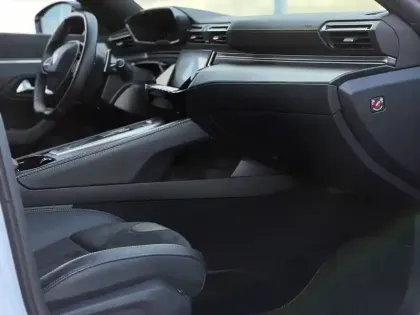 Photo 105 Peugeot 508  SW Hybrid4 360 e-EAT8 Peugeot Sport Engineered