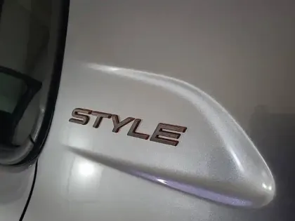 Photo 32 Peugeot 208  Electrique 50 kWh 136ch