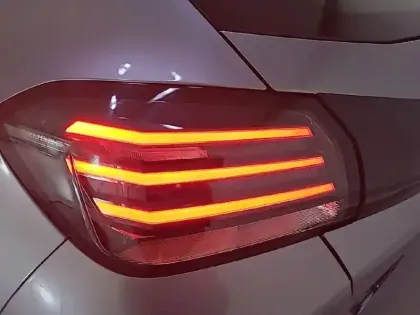 Photo 16 Peugeot 208  Electrique 50 kWh 136ch