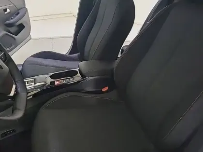 Photo 10 Peugeot 208  Electrique 50 kWh 136ch