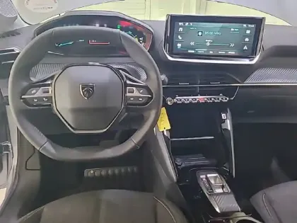 Photo 7 Peugeot 208  Electrique 50 kWh 136ch