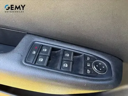 Photo 11 Renault Arkana  E-Tech hybride 145 - 22