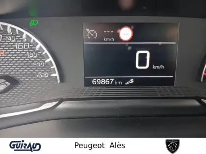 Photo 19 Peugeot 208  PURETECH 100 S&S BVM6