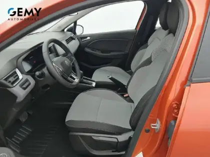 Photo 8 Renault Clio  E-Tech full hybrid 145 ch GSR2