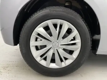 Photo 17 Peugeot 208  PureTech 75 S&S BVM5