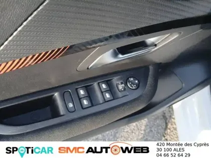 Photo 96 Peugeot 208  PureTech 100 S&S BVM6