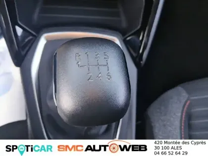 Photo 99 Peugeot 208  PureTech 100 S&S BVM6