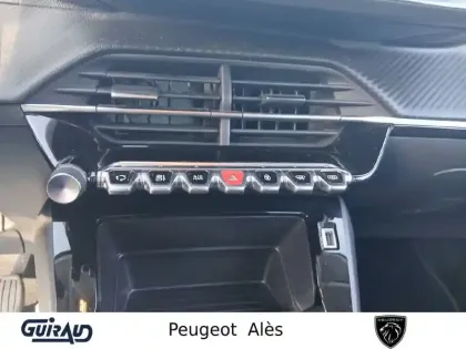 Photo 37 Peugeot 208  PureTech 100 S&S BVM6