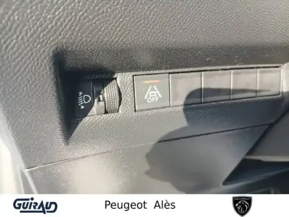 Photo 35 Peugeot 208  PureTech 100 S&S BVM6