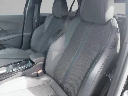 Photo 10 Peugeot 2008  Hybrid 136 e-DCS6