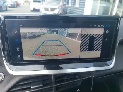 Photo 17 Peugeot 2008  Hybrid 136 e-DCS6