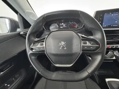 Photo 22 Peugeot 208  PureTech 100 S&S BVM6