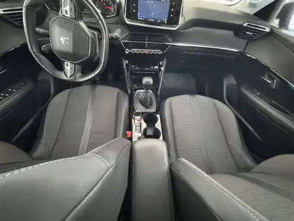 Photo 35 Peugeot 208  PureTech 100 S&S BVM6