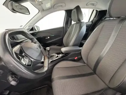 Photo 8 Peugeot 208  PureTech 100 S&S BVM6