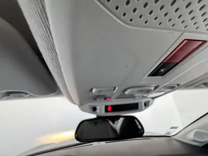 Photo 37 Peugeot 208  PureTech 100 S&S BVM6