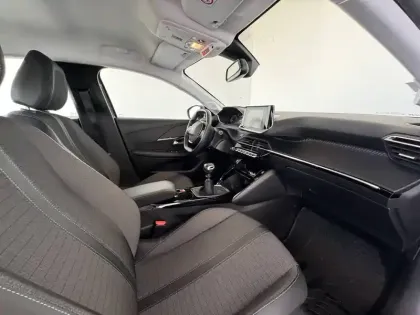 Photo 16 Peugeot 208  PureTech 100 S&S BVM6