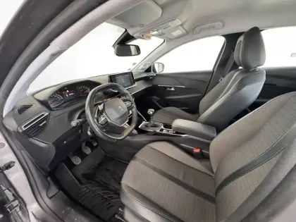 Photo 13 Peugeot 208  PureTech 100 S&S BVM6