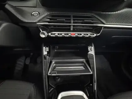 Photo 33 Peugeot 208  PureTech 100 S&S BVM6