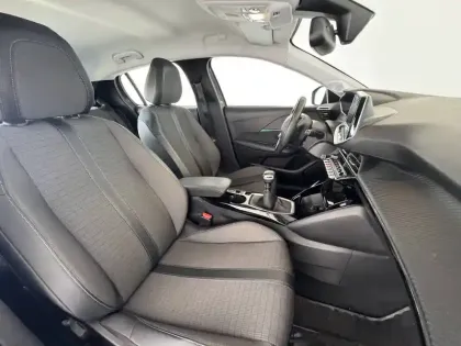 Photo 17 Peugeot 208  PureTech 100 S&S BVM6