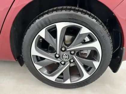 Photo 48 Toyota Auris  Hybride 136h