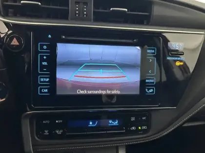 Photo 79 Toyota Auris  Hybride 136h