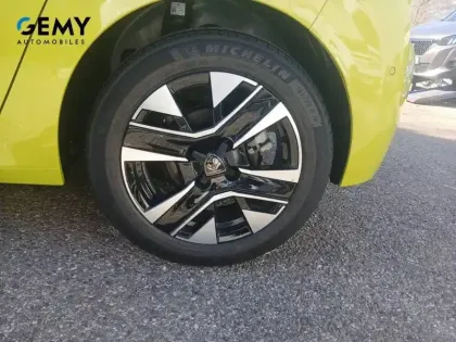 Photo 10 Peugeot 208  100 S&S BVM6