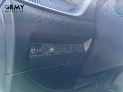 Photo 11 Peugeot 208  PureTech 75 S&S BVM5