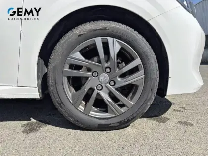 Photo 10 Peugeot 208  PureTech 75 S&S BVM5