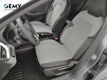 Photo 8 Renault Clio  E-Tech full hybrid 145 ch GSR2