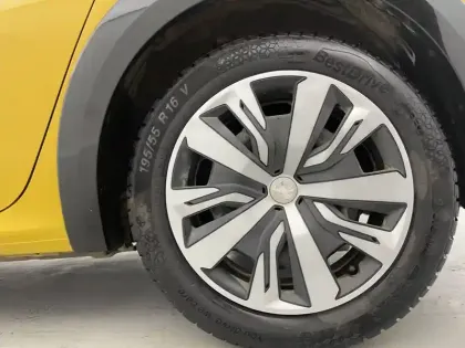 Photo 15 Peugeot 208  Electrique 50 kWh 136ch