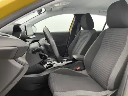 Photo 13 Peugeot 208  Electrique 50 kWh 136ch