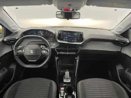 Photo 27 Peugeot 208  Electrique 50 kWh 136ch