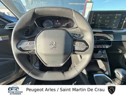 Photo 12 Peugeot 2008  PureTech 130 S&S BVM6