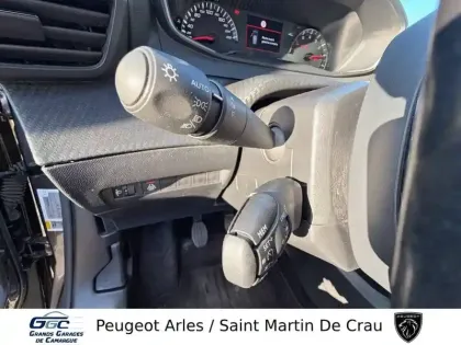 Photo 85 Peugeot 2008  PureTech 130 S&S BVM6