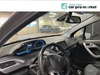 Photo 12 Peugeot 2008  1.2 PureTech 110ch S&S BVM5