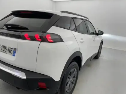 Photo 62 Peugeot 2008  PureTech 100 S&S BVM6