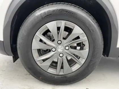 Photo 16 Peugeot 2008  PureTech 100 S&S BVM6