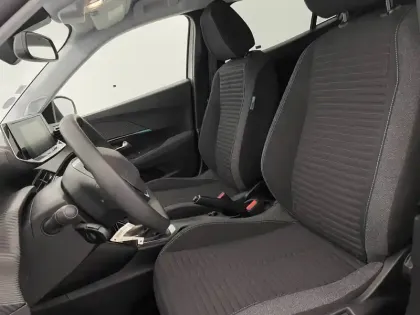 Photo 77 Peugeot 2008  PureTech 100 S&S BVM6