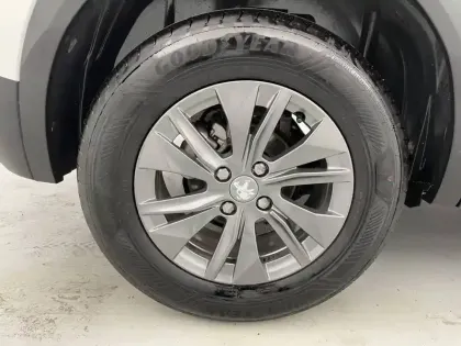 Photo 18 Peugeot 2008  PureTech 100 S&S BVM6