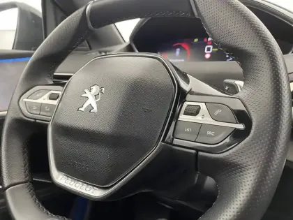 Photo 28 Peugeot 3008  Hybrid 225 e-EAT8