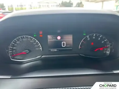 Photo 16 Peugeot 2008  PureTech 100 S&S BVM6