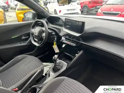 Photo 12 Peugeot 2008  PureTech 100 S&S BVM6